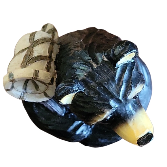 Vtg Lipco Black Bear Butterfly Net Resin Figurine Statue - Picture 6 of 7